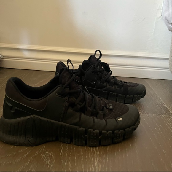 USED Nike Free Metcon 5 - Women’s - Picture 5 of 6